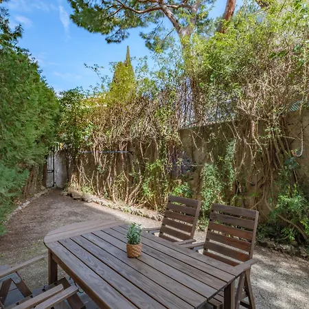 Charming Flat With Garden In Juans-Les-Pins Appartement *